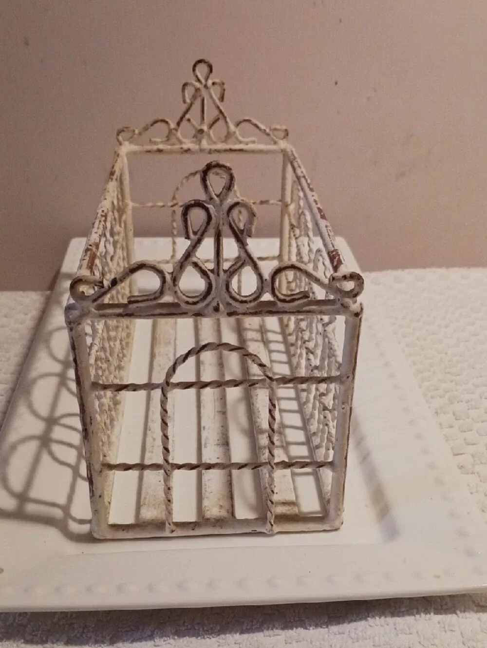 Vintage-Style White Metal Bath/Office/Room Caddy Organizer ⚜️
